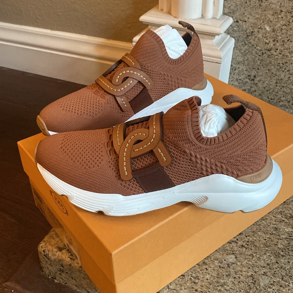 TOD’S Kate Sneakers in Brown- Brand New!!! Never worn!! - Picture 2 of 7